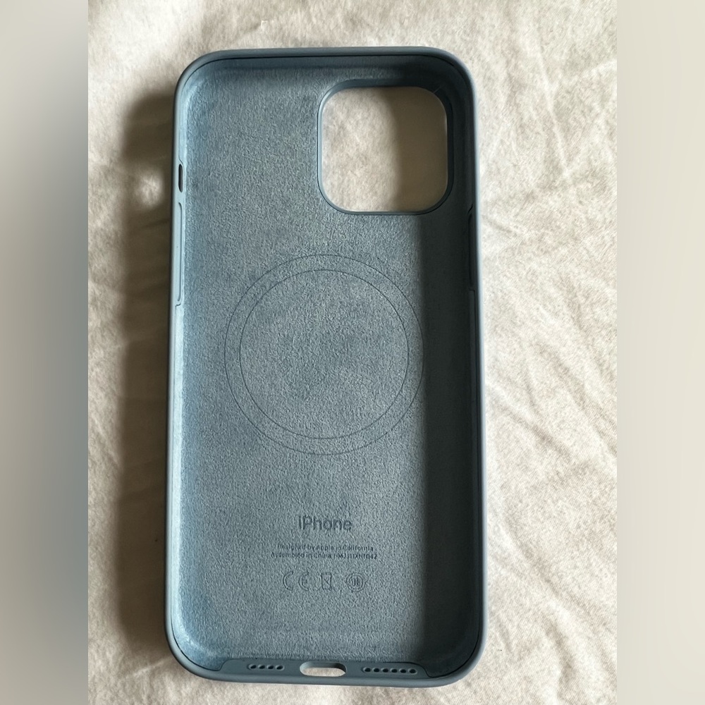 iPhone 13 Pro Max apple silicone case - blue fog